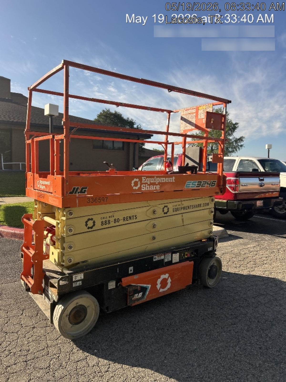 2023 JLG ES3246