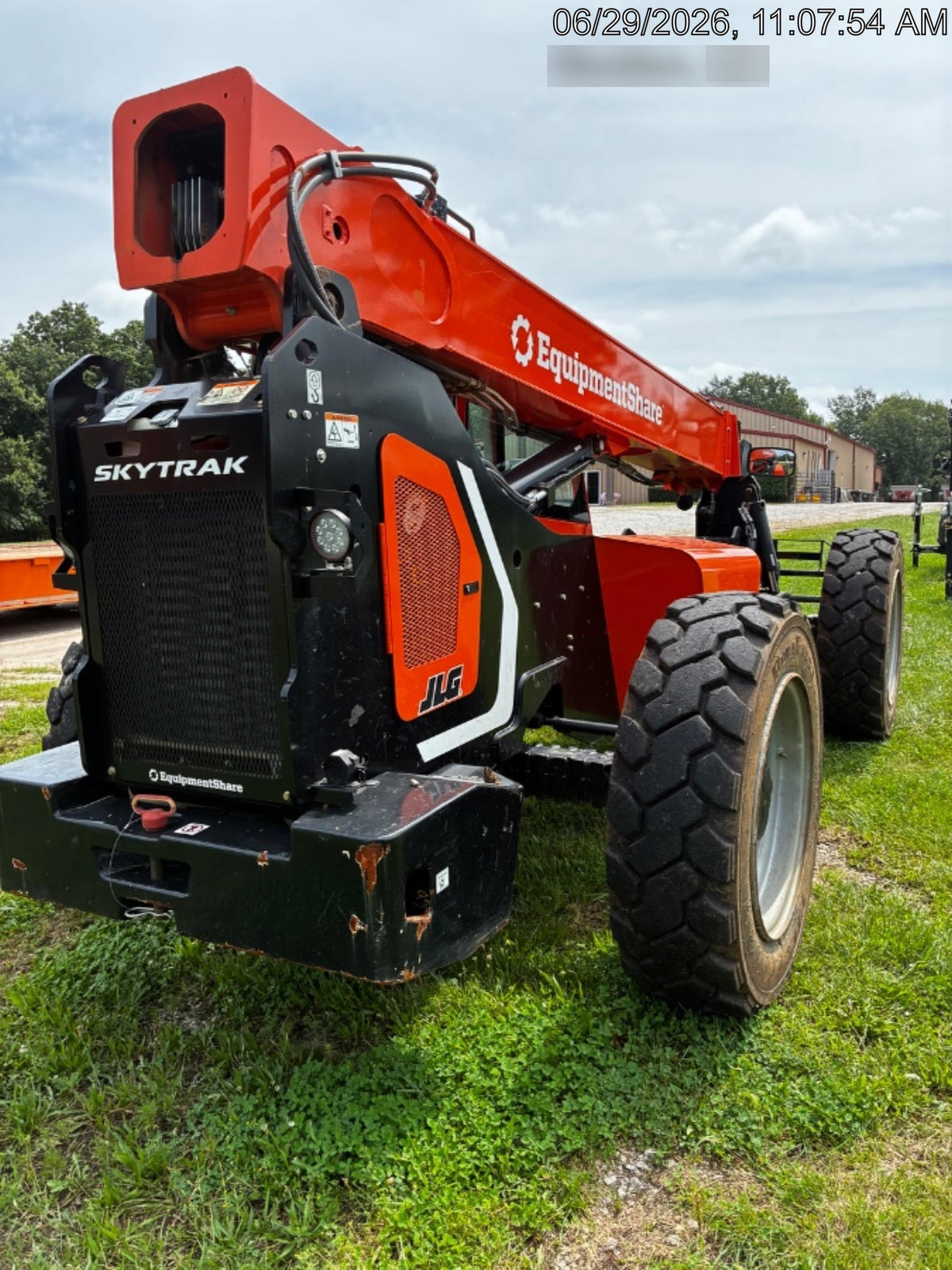 2024 SKYTRAK 8042