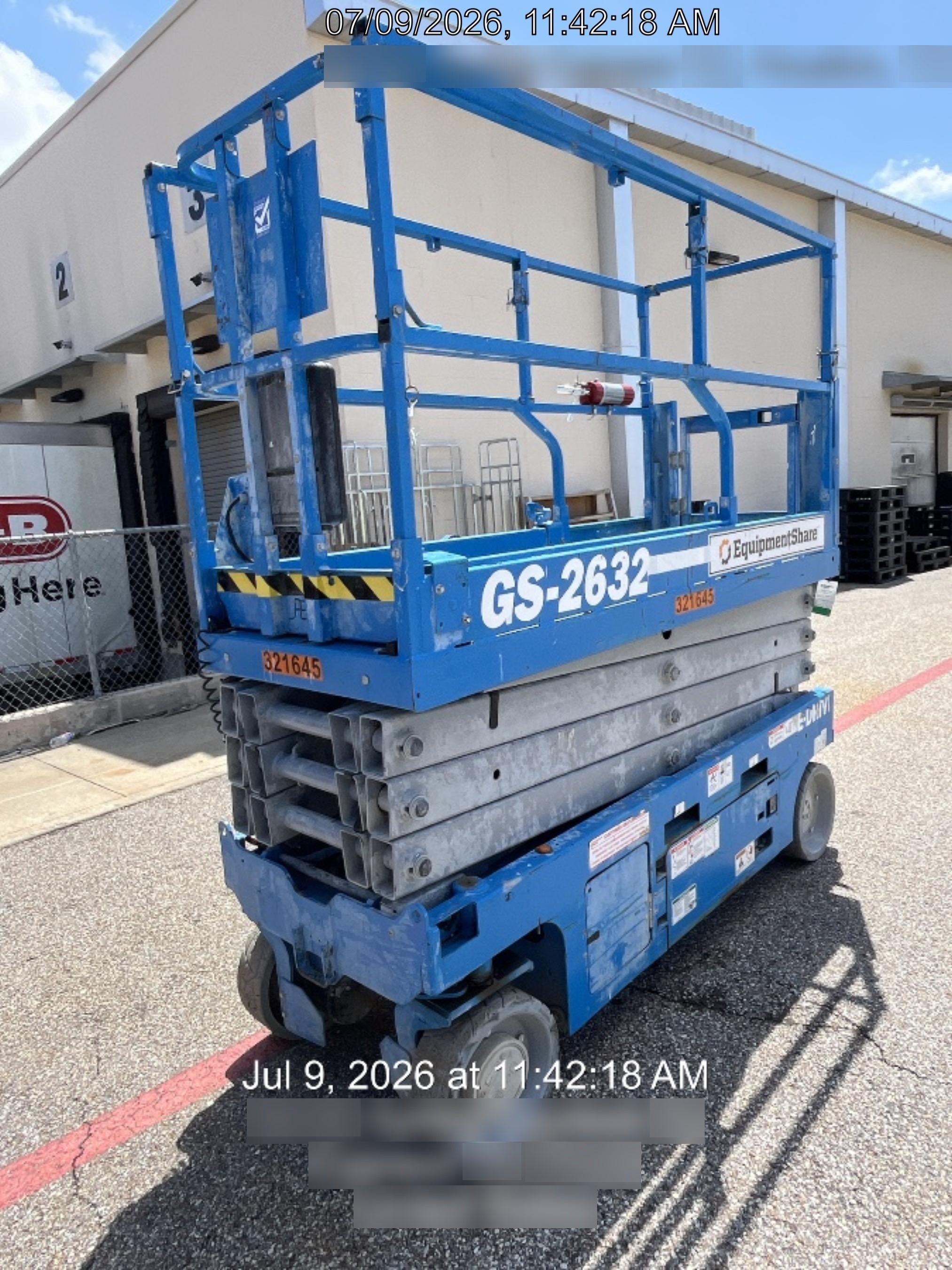 2023 GENIE GS-2632