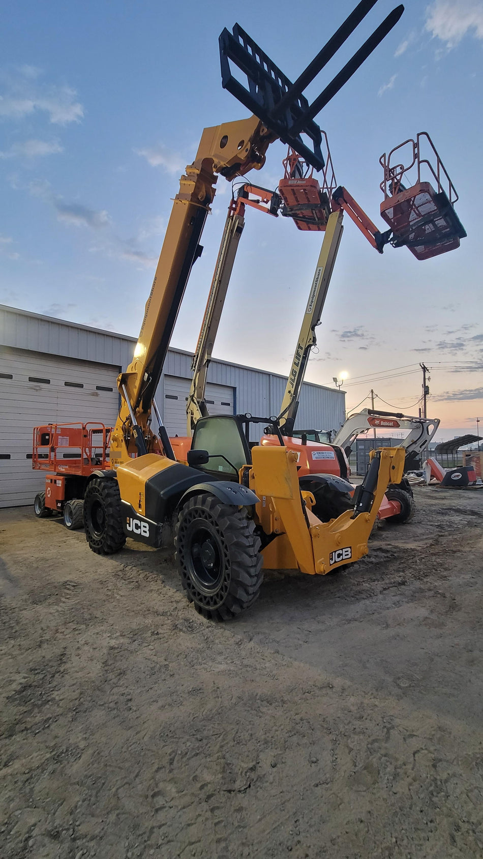 2023 JCB 510-56