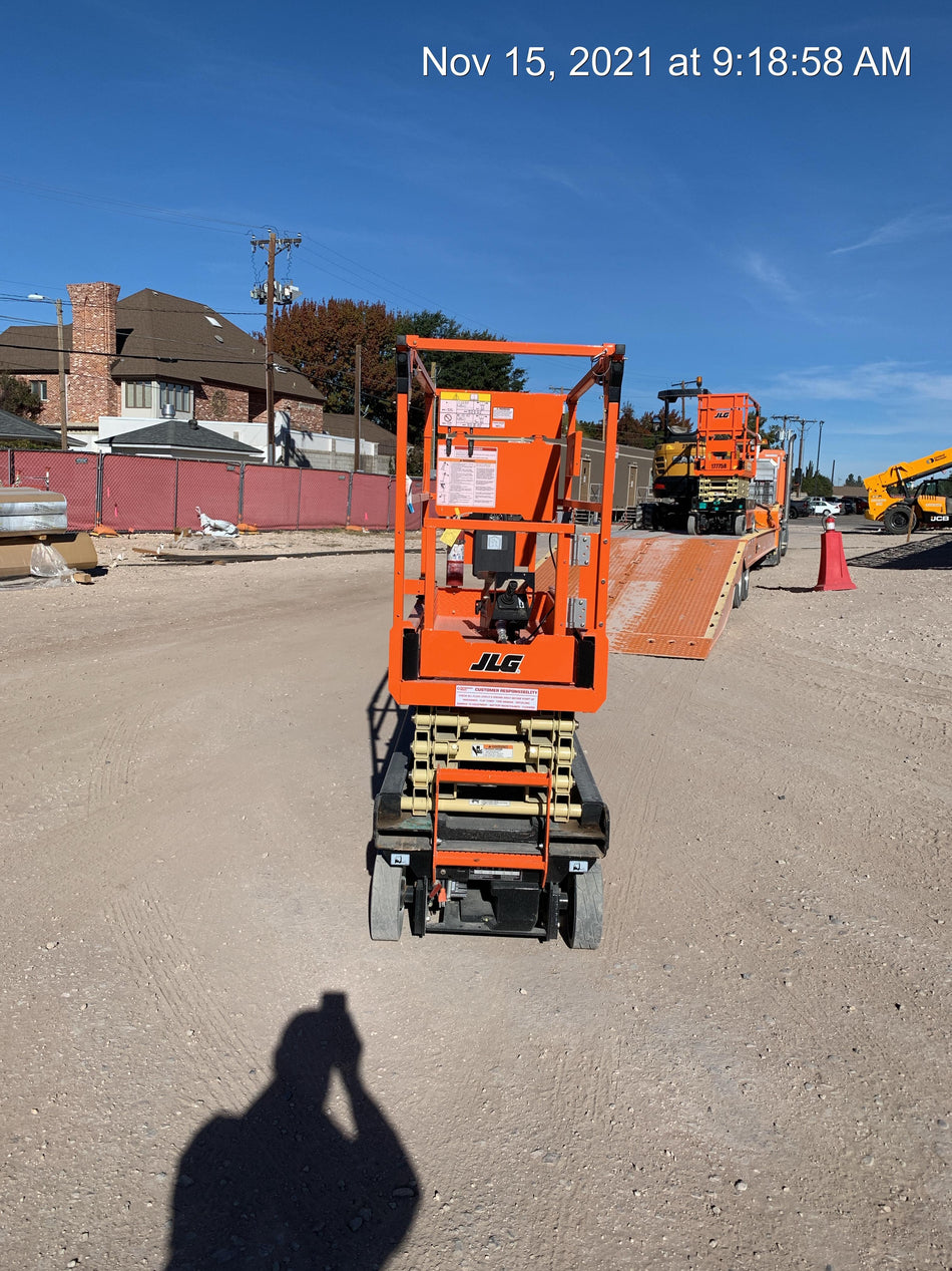 2021 JLG ES1932