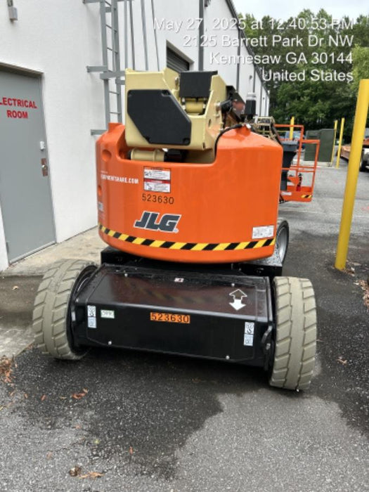 2025 JLG E450AJ