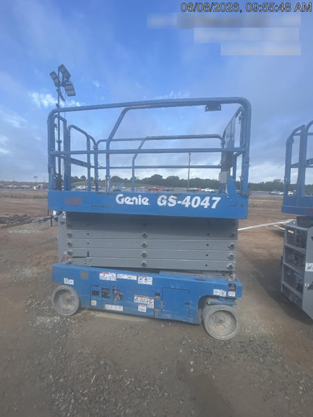 2019 Genie GS-4047 Folding rails with half height swing gate