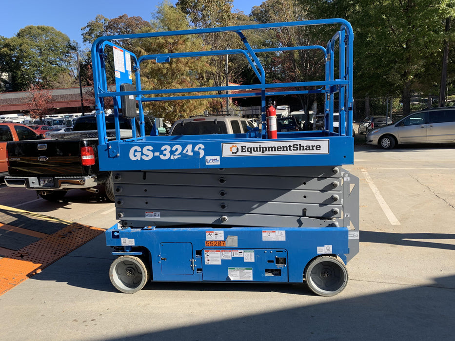 2019 Genie GS-3246 Folding rails with full height swing gate