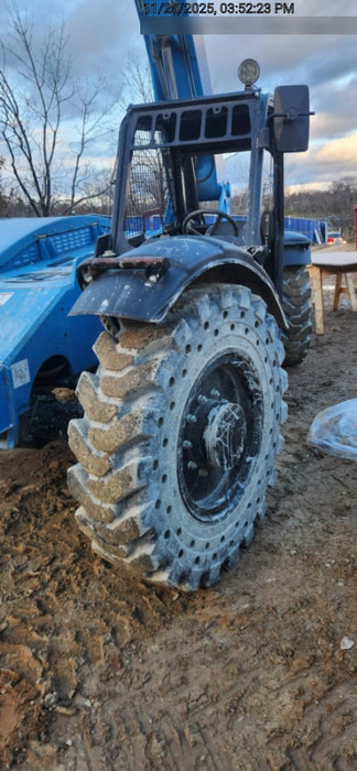 2018 Genie GTH-844 Genie GTH-844 w/ROPS, Work Lights, Solid Tires, RH Cab Mesh, Beacon, 60" Carriage and Forks