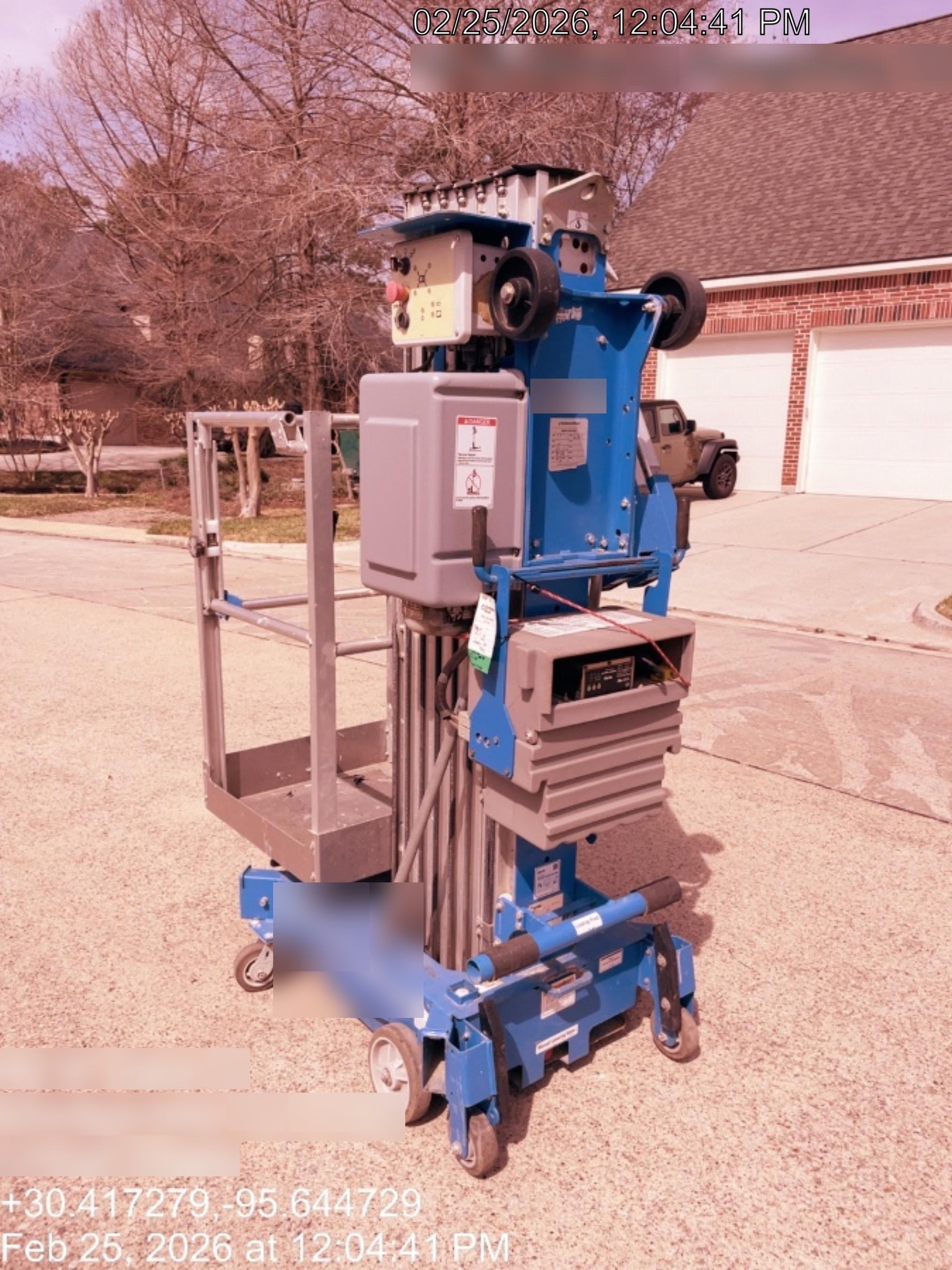 2019 GENIE AWP-30S