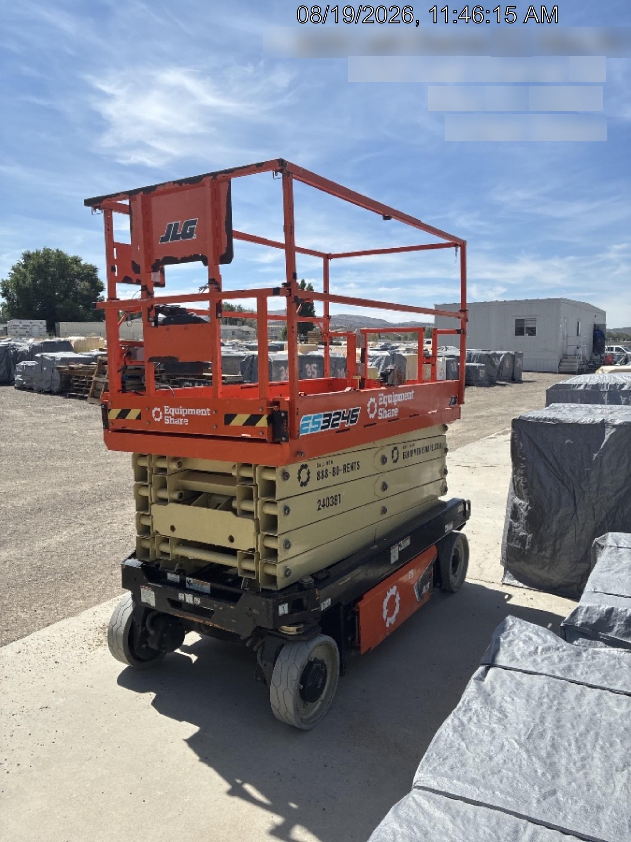 2022 JLG ES3246