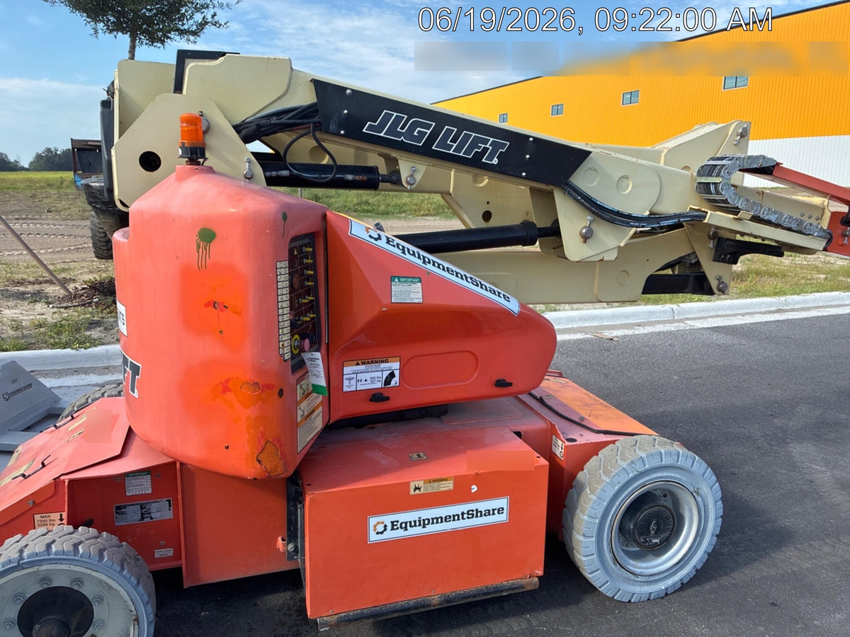 2019 JLG E400AJPN