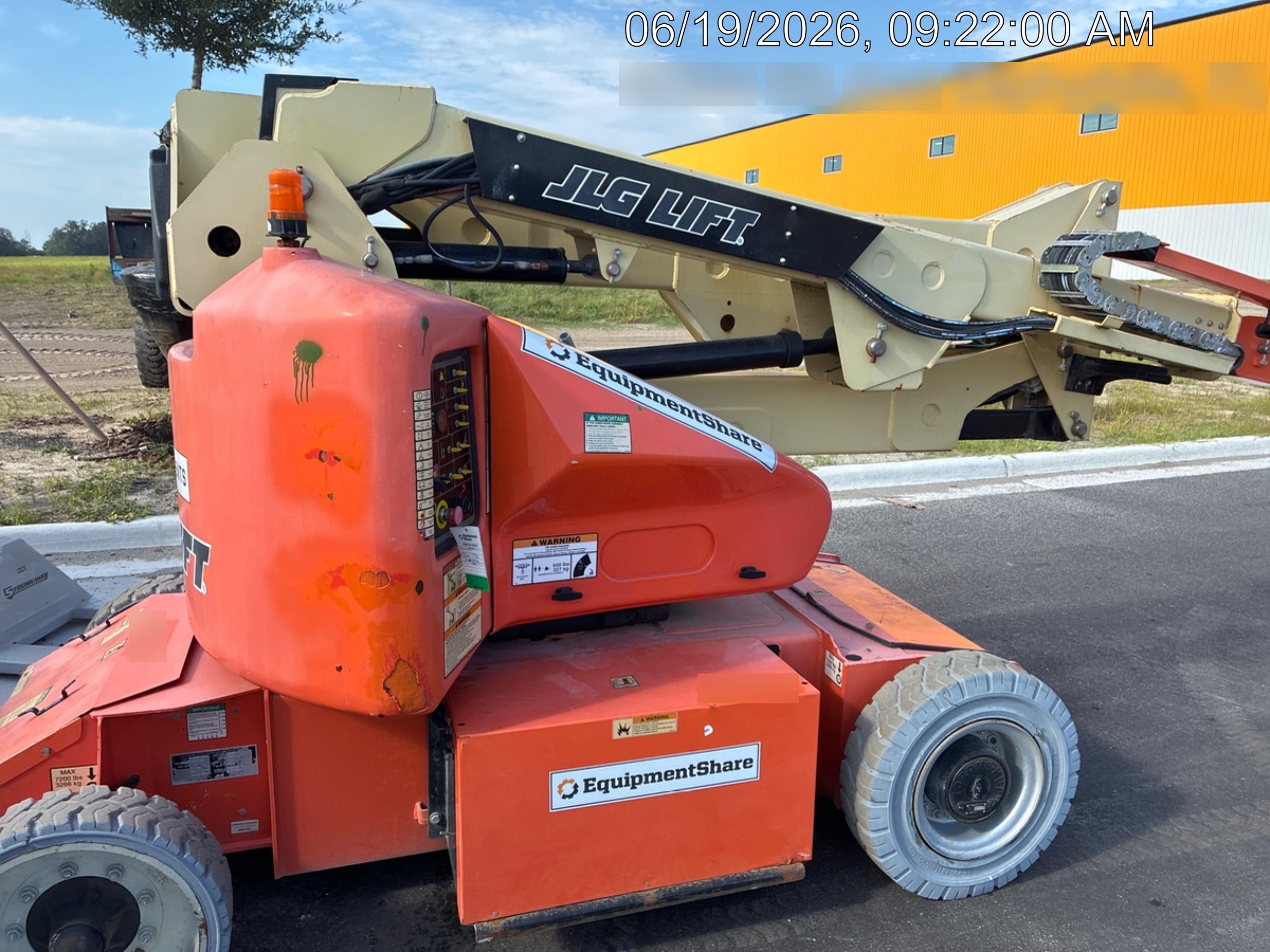 2019 JLG E400AJPN