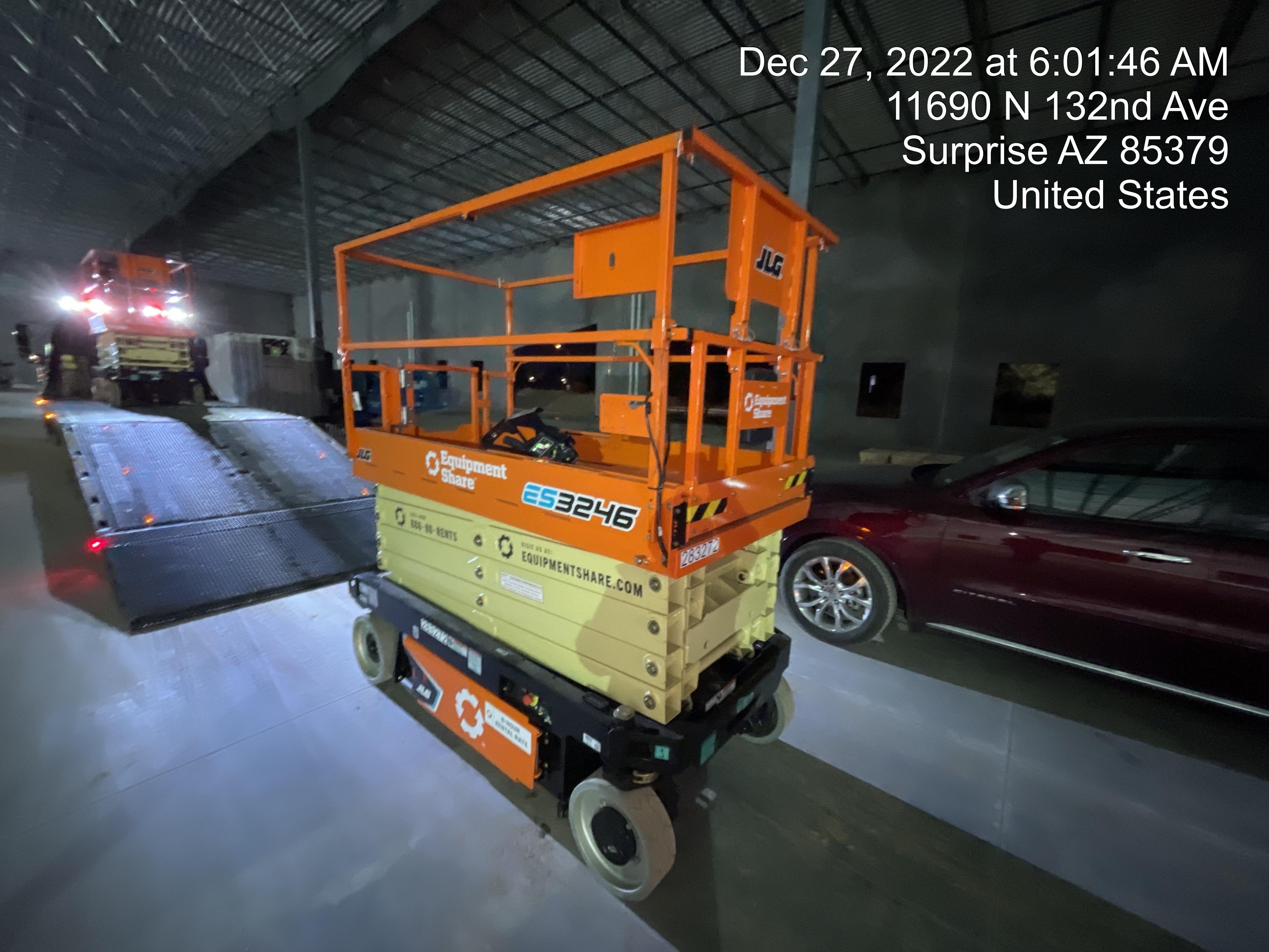 2022 JLG ES3246