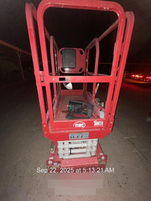 2020 MEC 1330SE Solid NM Tires, Steel Swing out Doors, LCS, Beacon, 900W Invertor