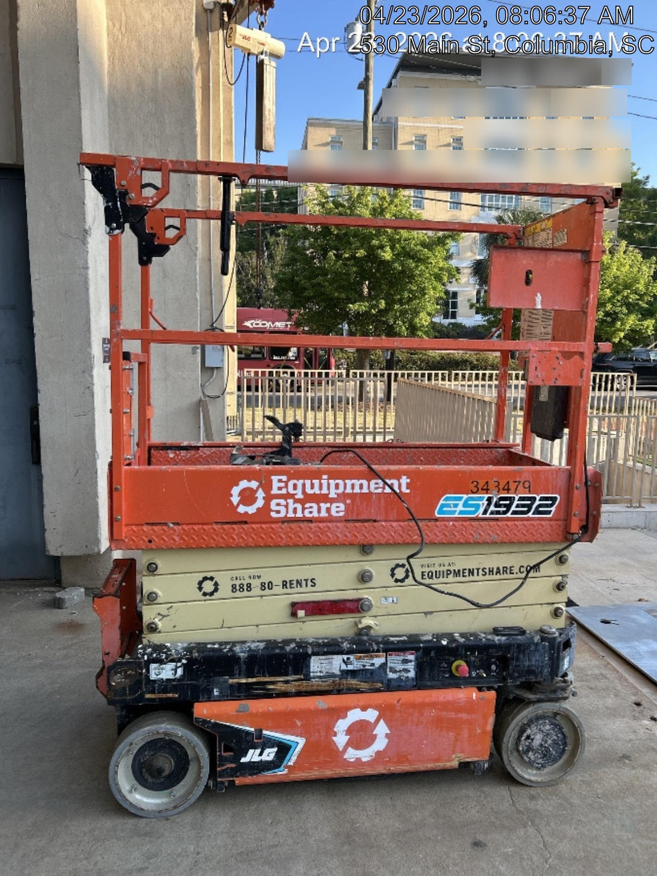 2023 JLG ES1932