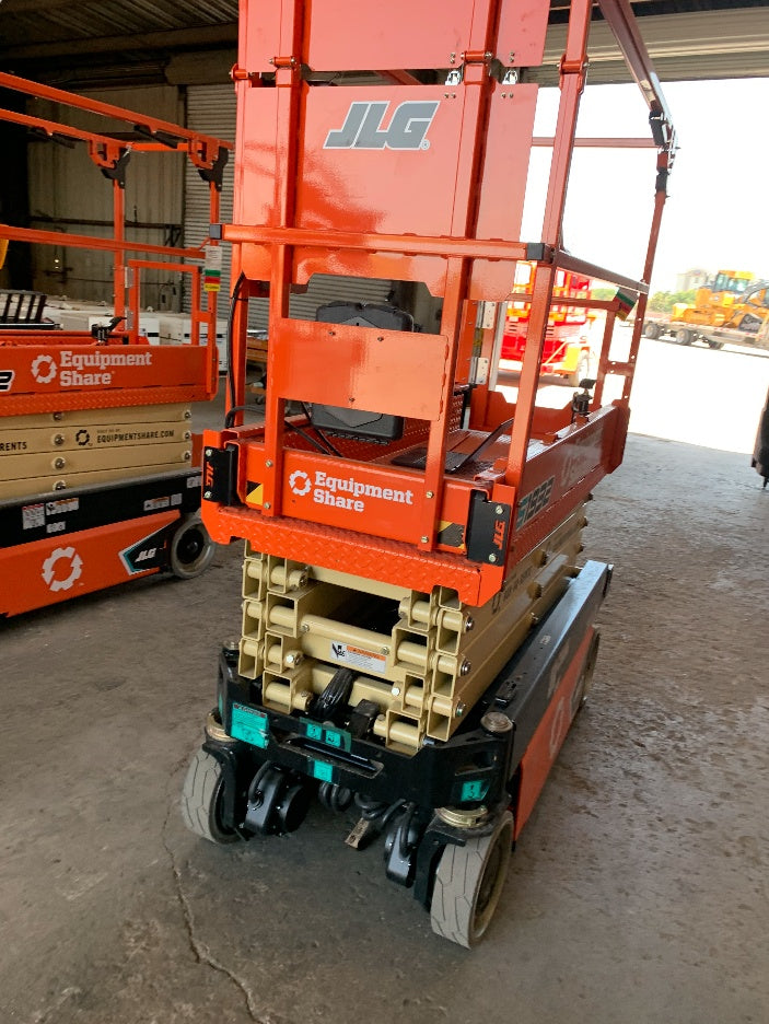 2022 JLG ES1932