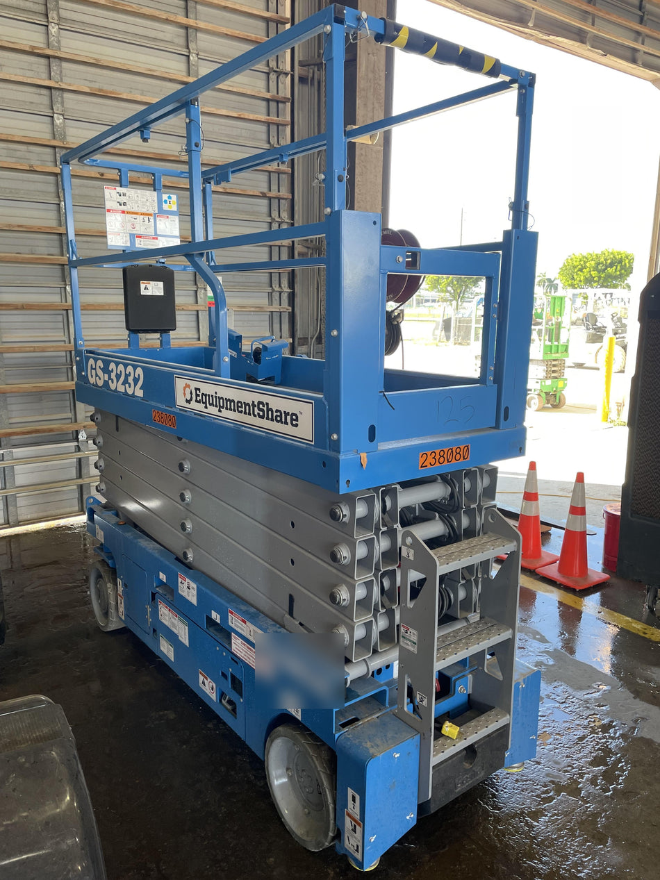 2022 GENIE GS-3232
