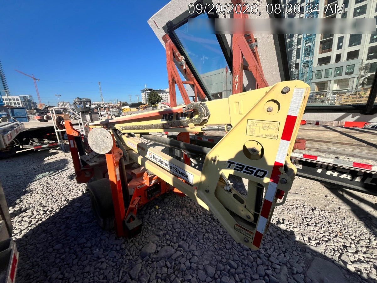 2022 JLG T350