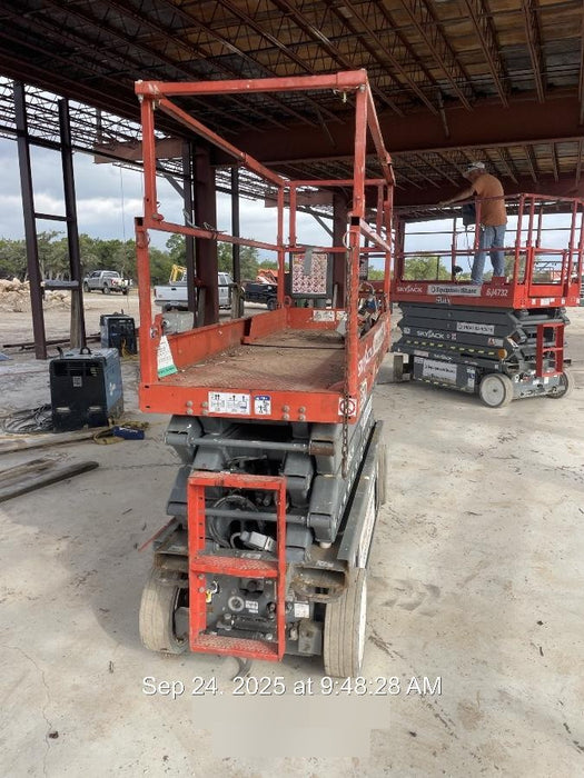 2018 Skyjack SJIII-3226 Skyjack SJIII3226 Scissor Lift w/Trojan Batteries