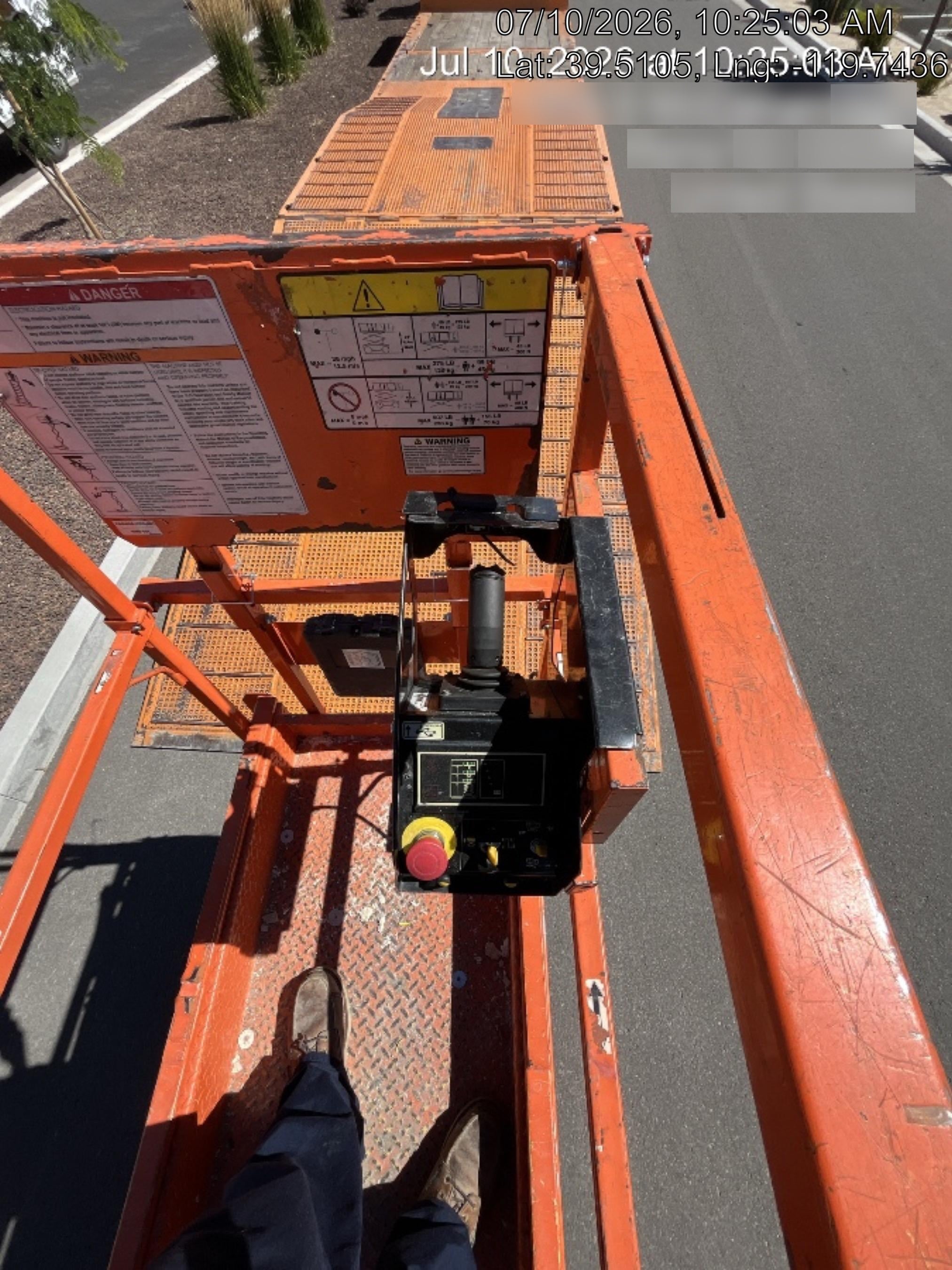 2022 JLG ES2632