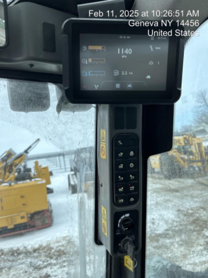 2024 JCB 3TS-8T