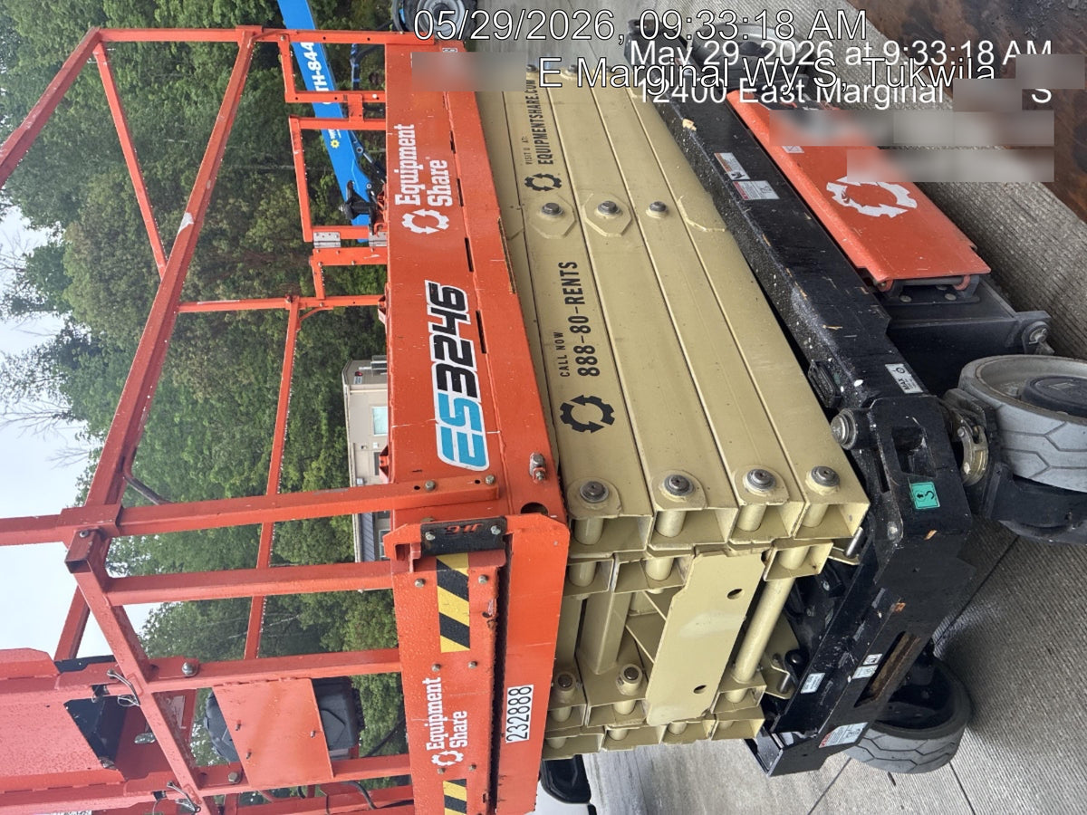 2022 JLG ES3246