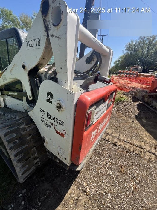 2020 Bobcat T740 74Hp T4, Cab/Heat/Air, Selectable Joystick Controls, Aux Hydraulics, Backup Alarm, P29 Performance Package, Rubber Tracks, Auto Ride Control, Reversing Fan, 7-Pin Attachment Control Kit