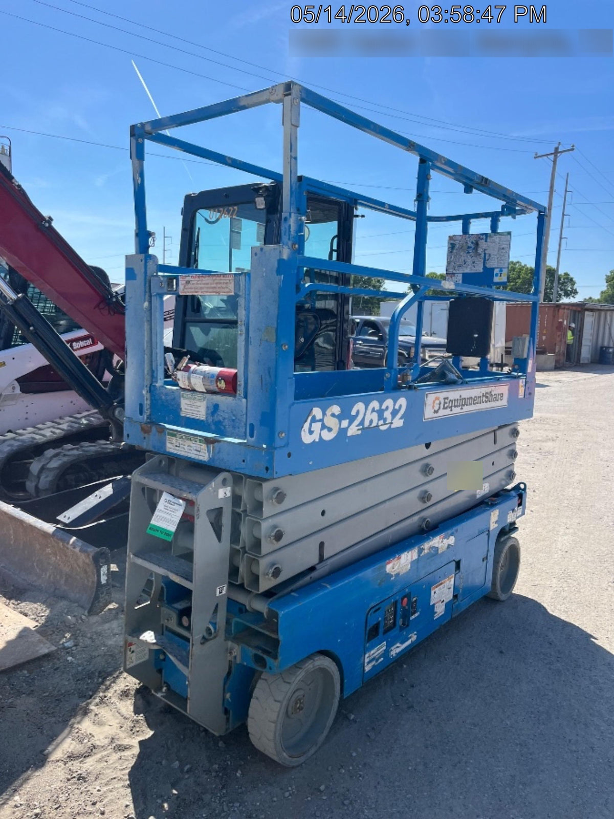 2019 Genie GS-2632 Folding rails with half height swing gate