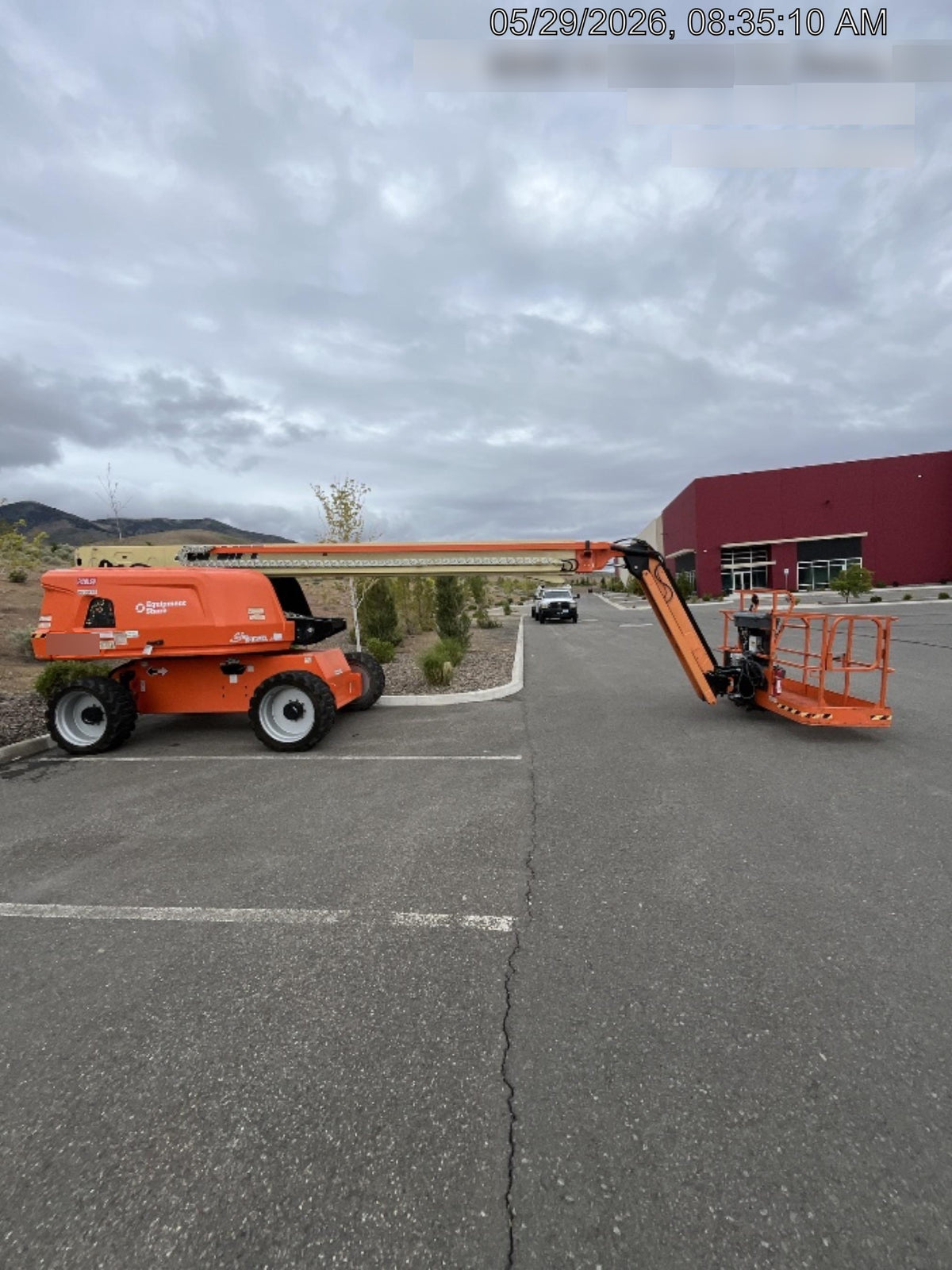2022 JLG 660SJ