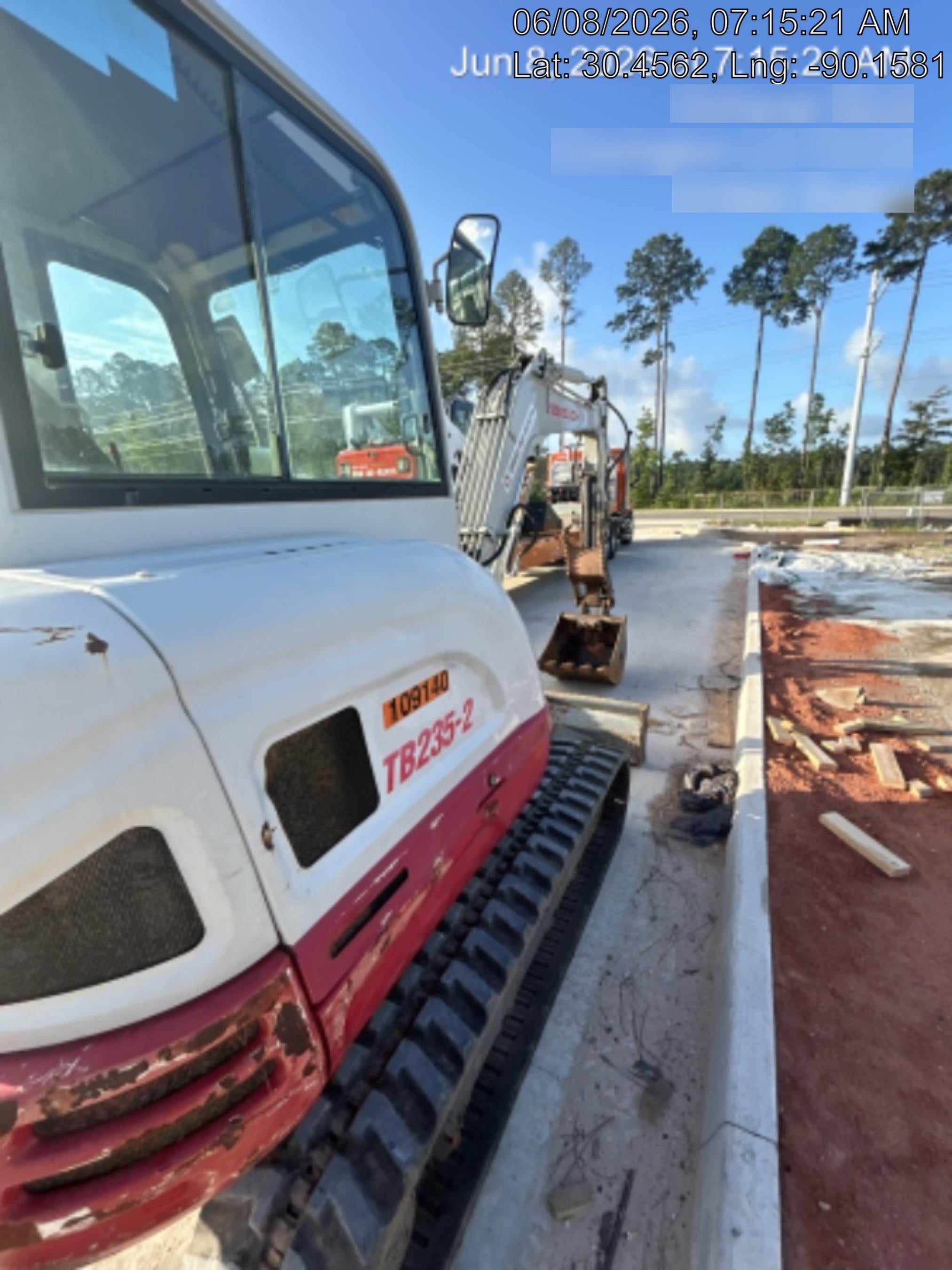 2020 TAKEUCHI TB-235-2CR