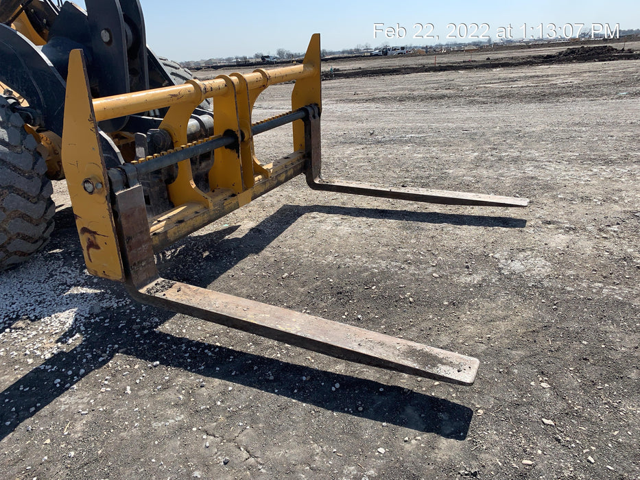2020 JOHN DEERE 96" Loader Fork Carriage - John Deere