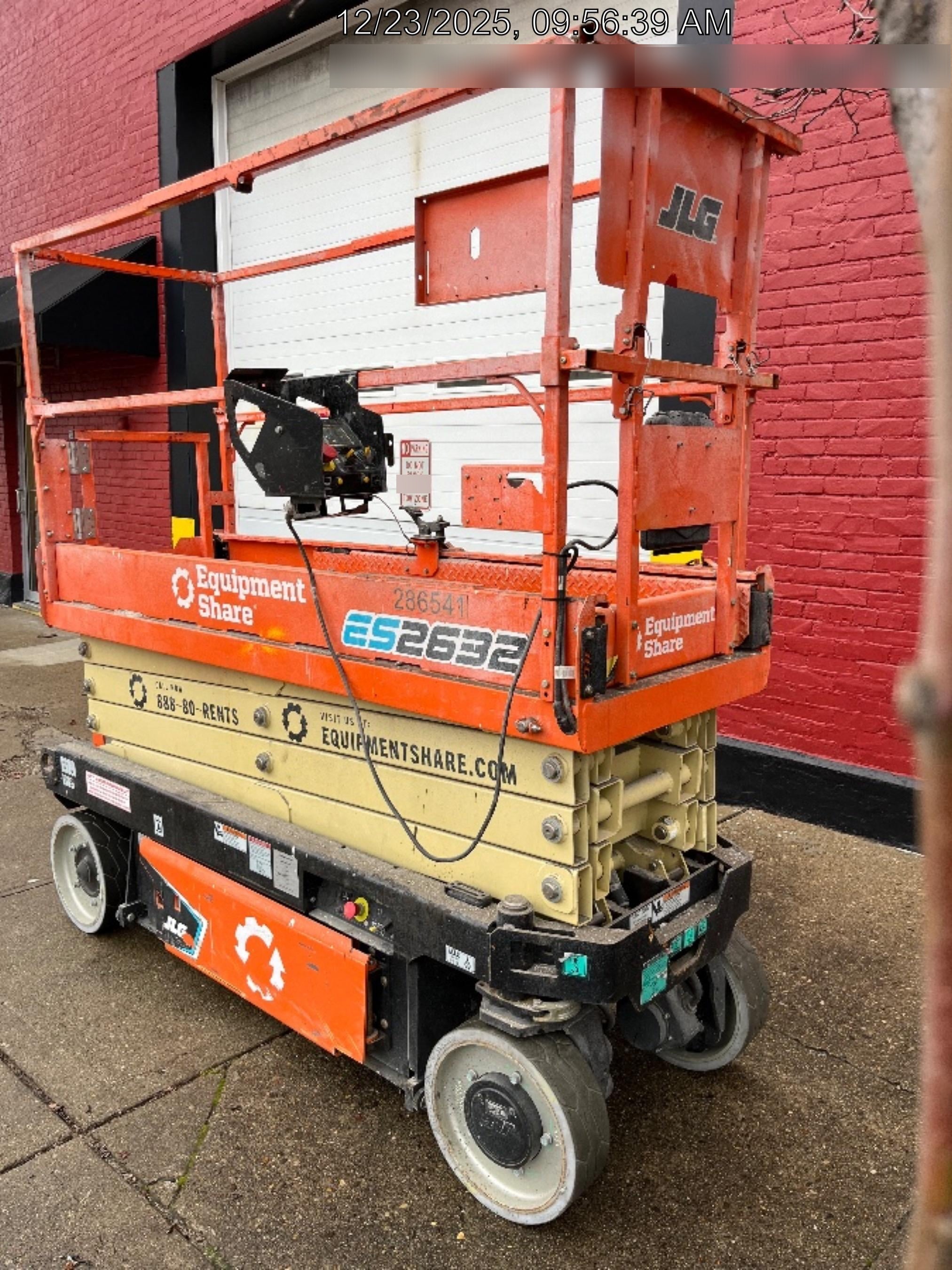 2022 JLG ES2632
