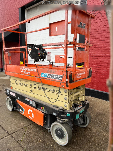 2022 JLG ES2632