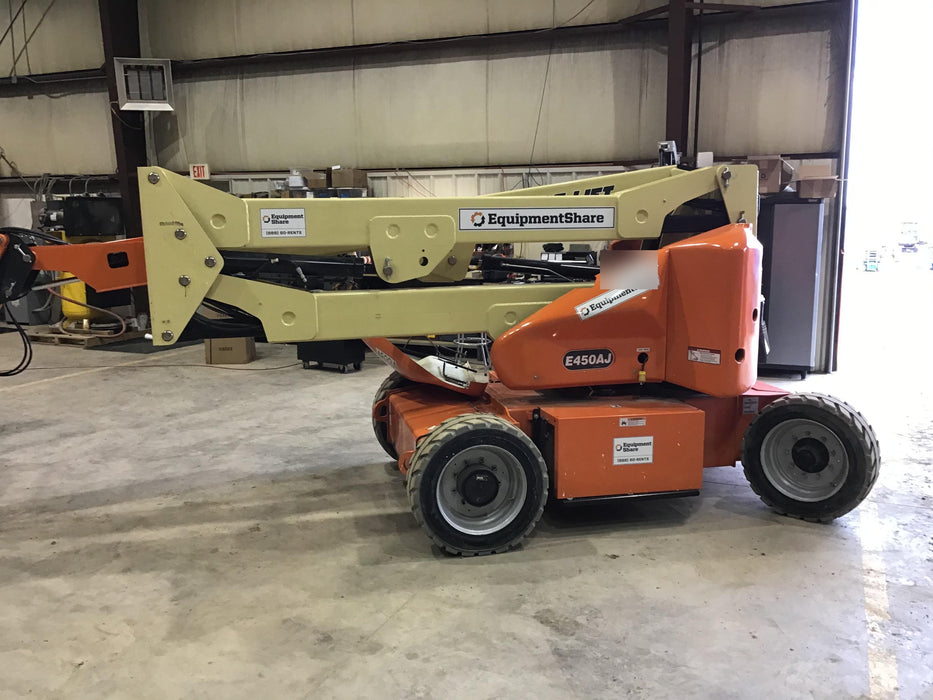 2019 JLG E450AJ