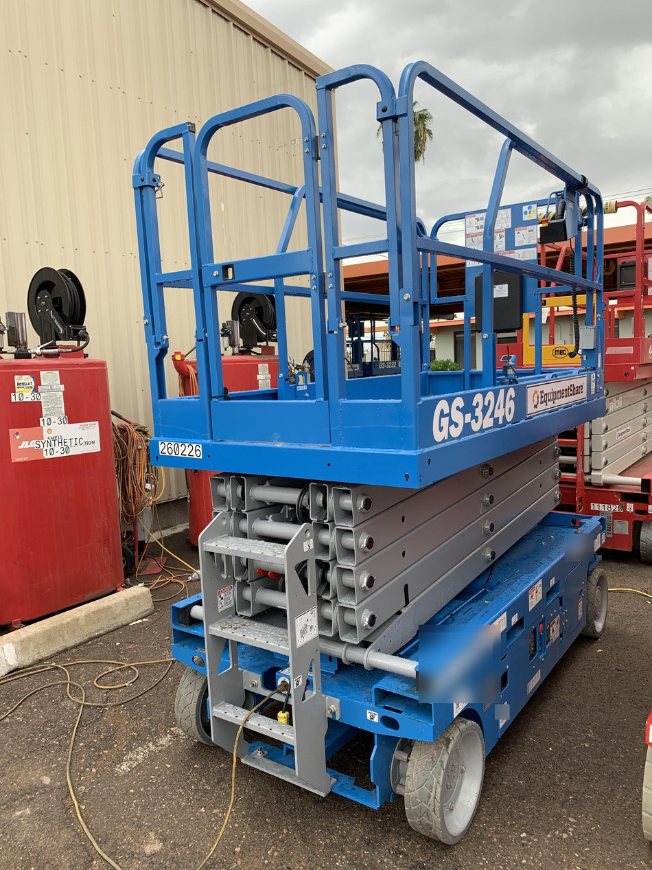2022 GENIE GS-3246