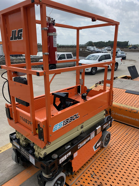 2021 JLG ES1330L