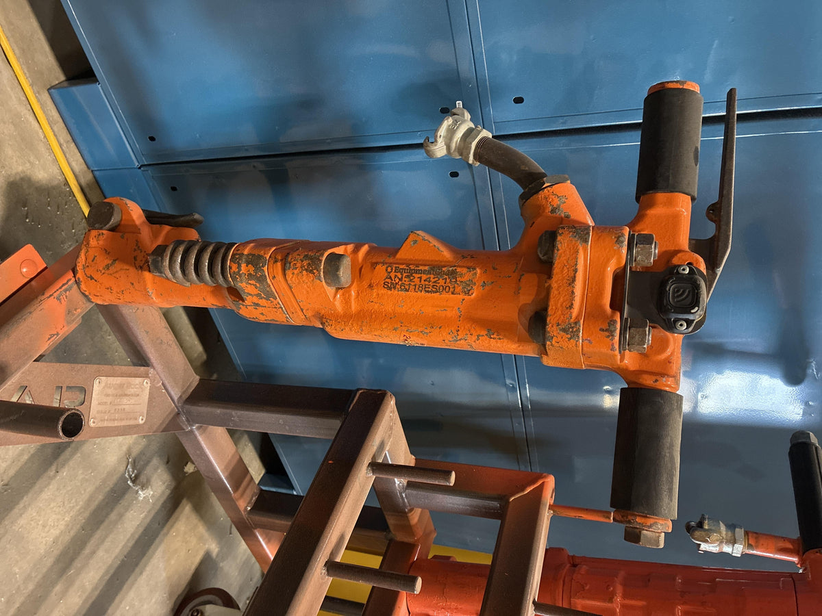 2022 MICHIGAN PNEUMATIC ES-TPB60-118-TRACKER