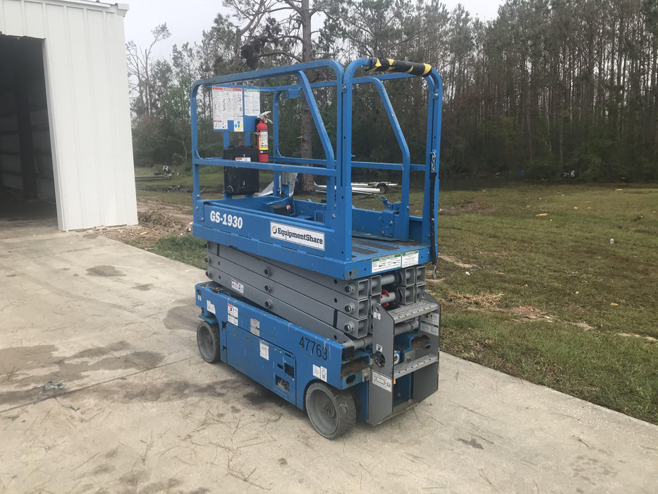 2019 Genie GS-1930 Fixed Rails with Chain Entry