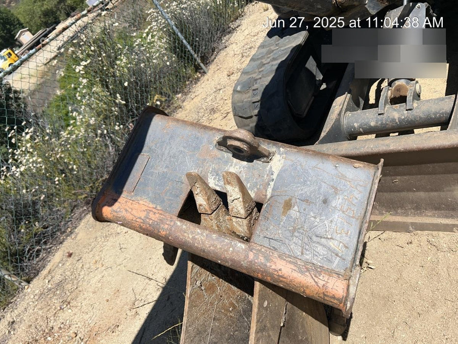 2021 DOOSAN 30" Bucket - Doosan