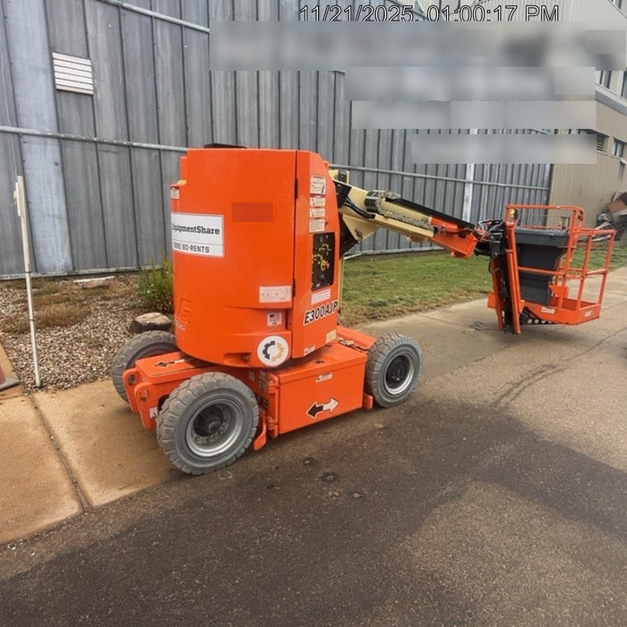 2019 JLG E300AJP