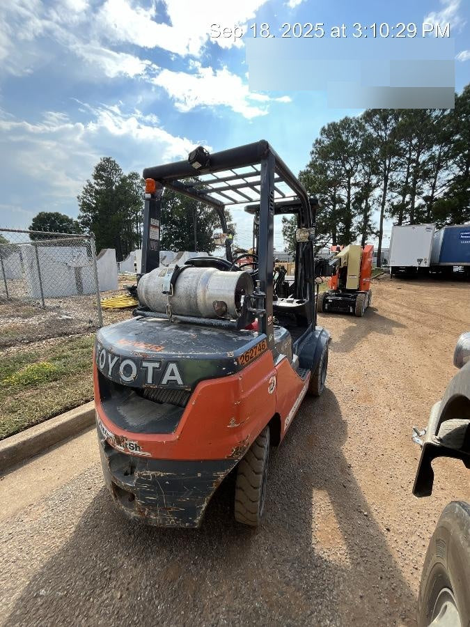 2022 TOYOTA 50-8FGU25