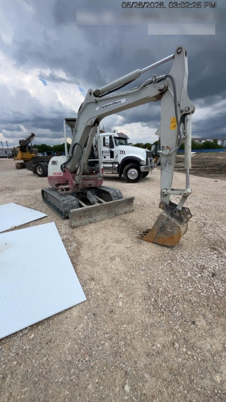 2024 TAKEUCHI TB250-2R