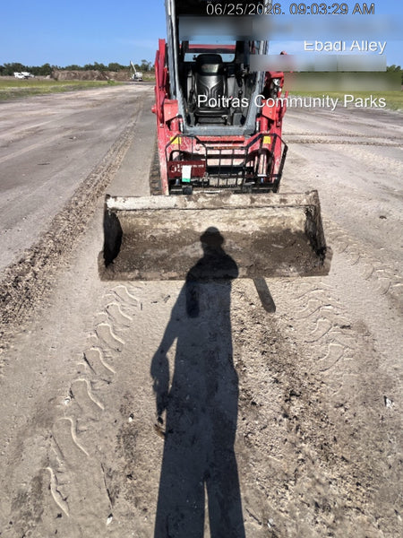 2023 TAKEUCHI TL10V2-CR