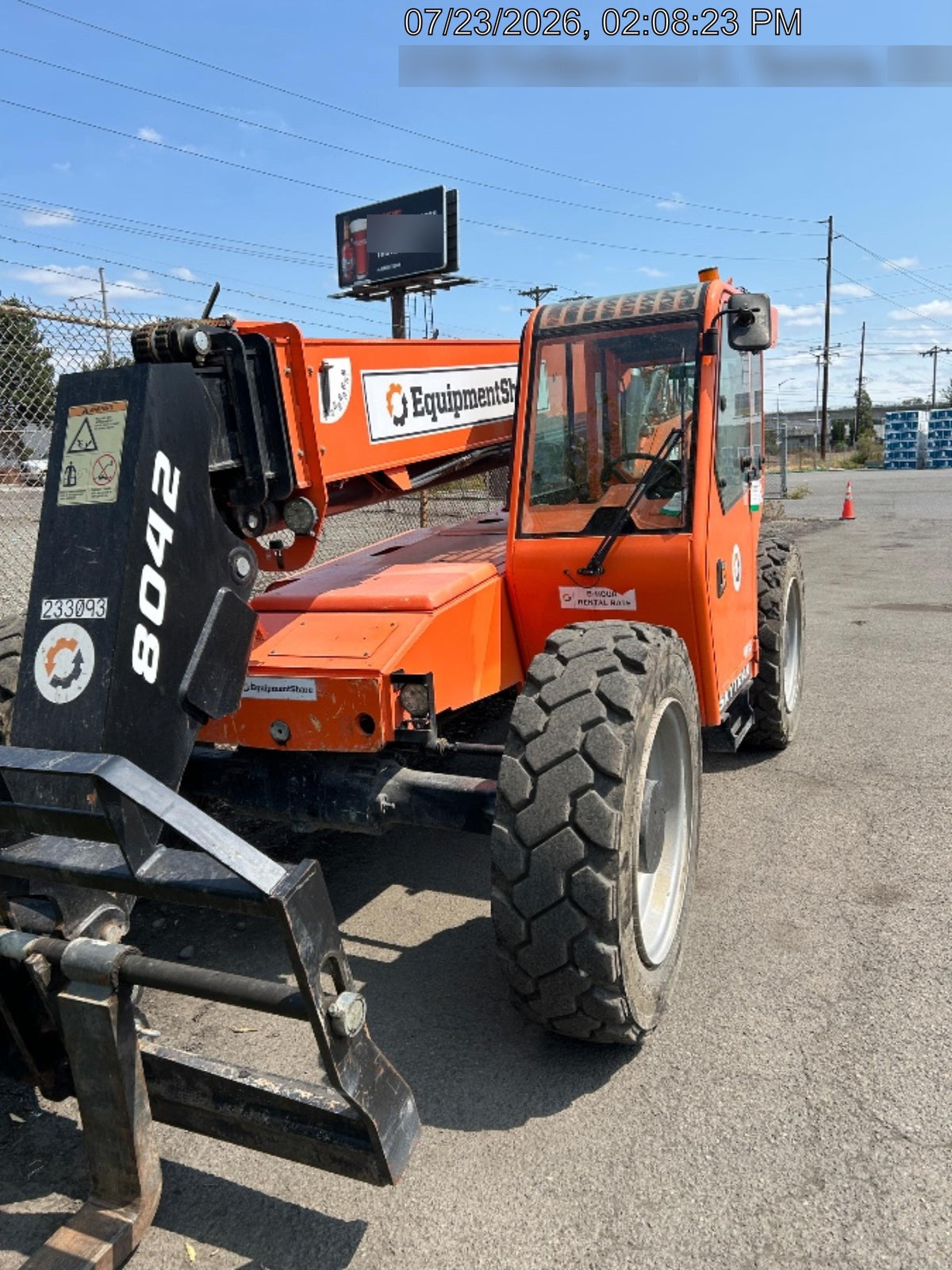 2022 SKYTRAK 8042