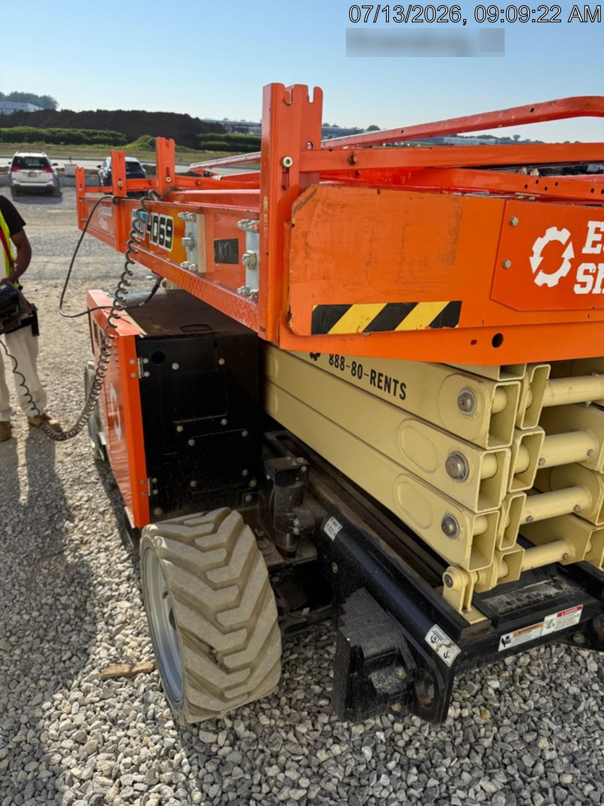 2022 JLG ERT4069