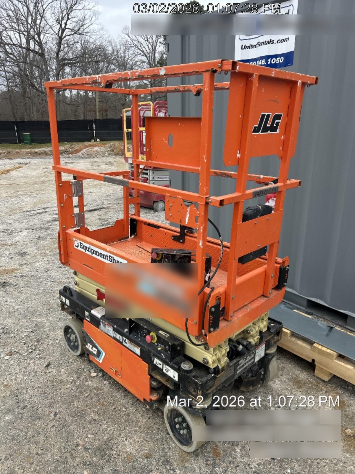 2022 JLG ES1330L