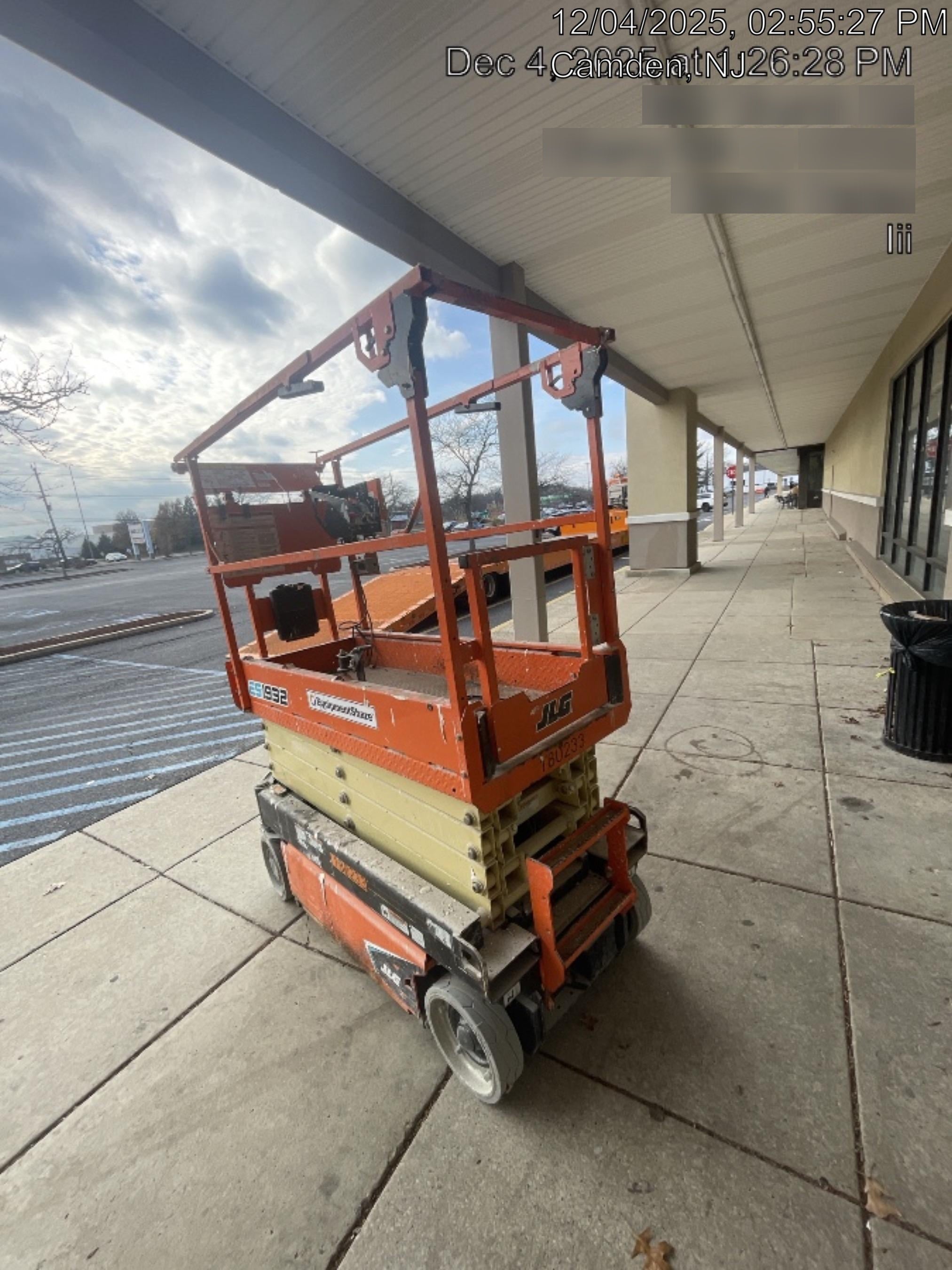 2021 JLG ES1932
