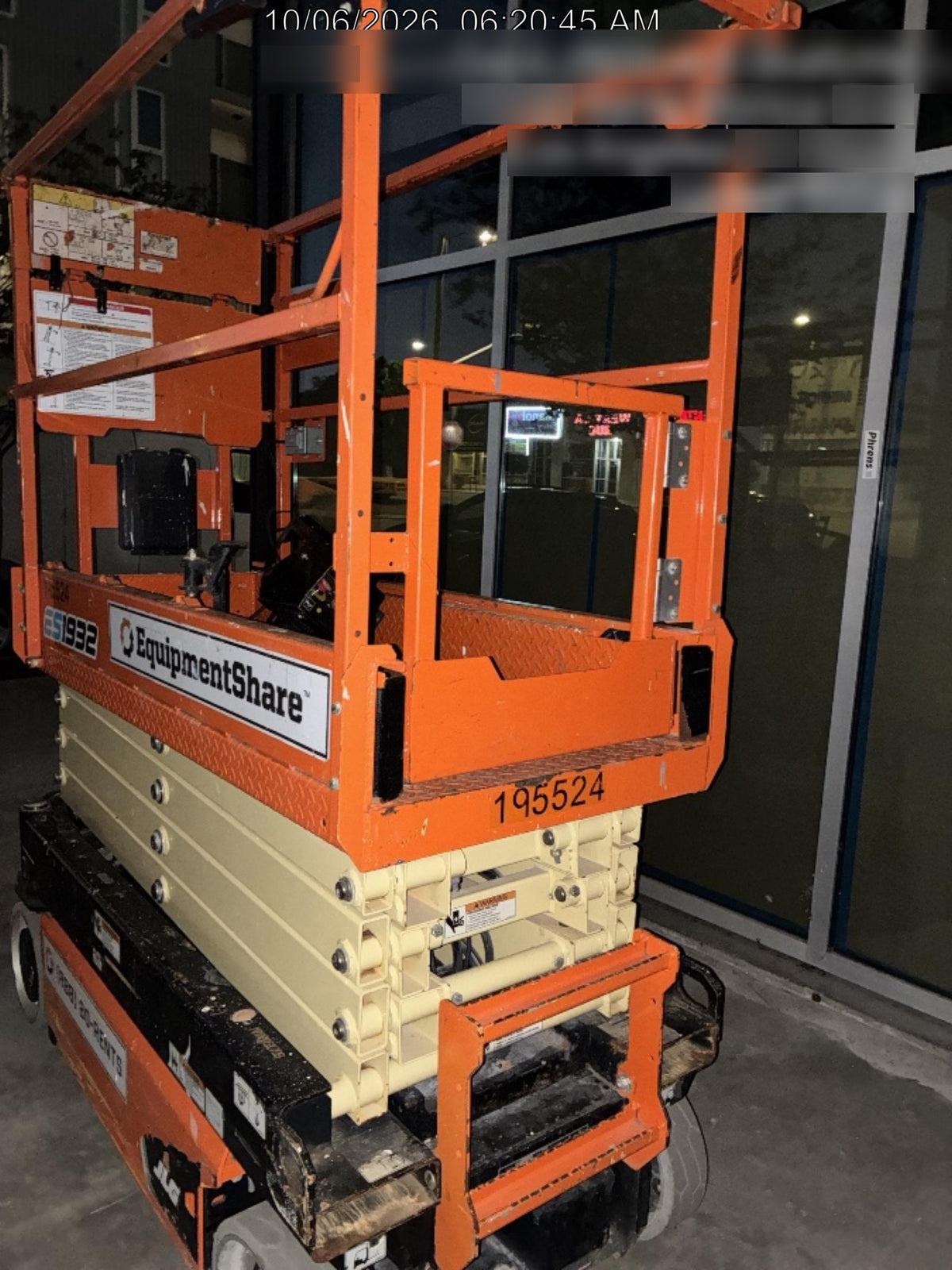 2021 JLG ES1932