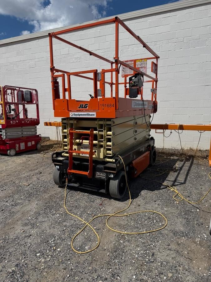 2021 JLG R3246