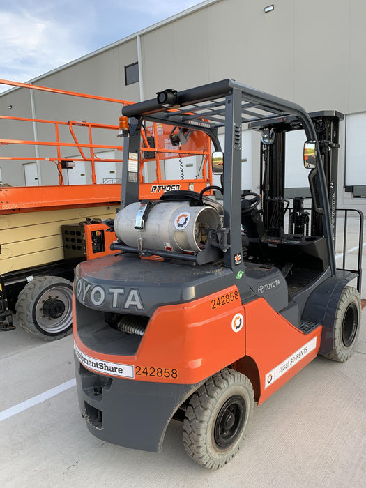 2022 TOYOTA 50-8FGU25