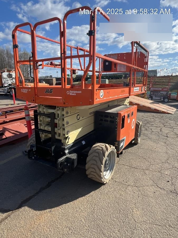 2023 JLG ERT4069