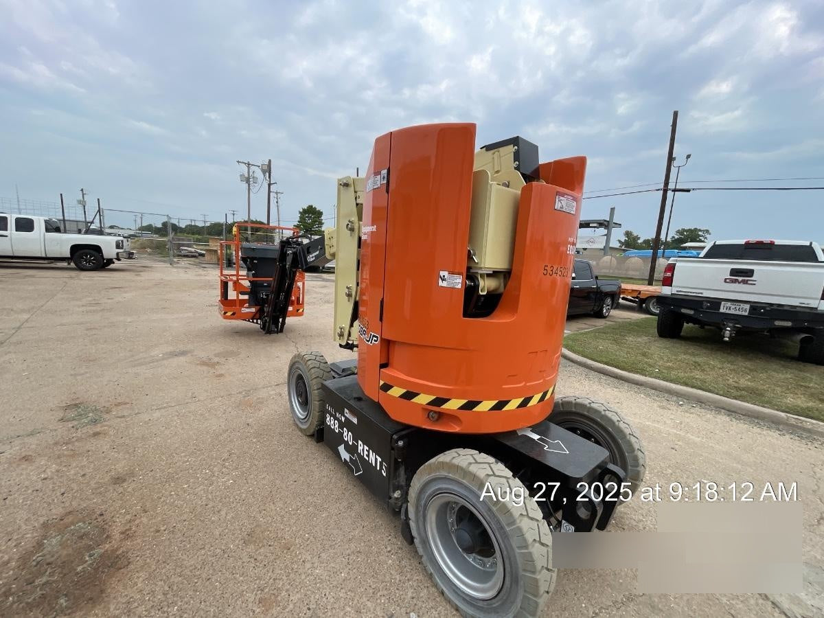 2025 JLG E300AJP