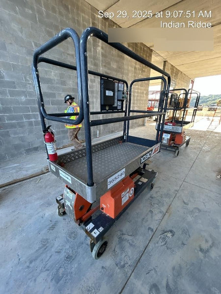 2023 JLG 1030P
